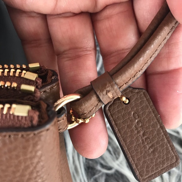 NWT Coach Double Corner Zip Wrislet - Picture 7 of 12